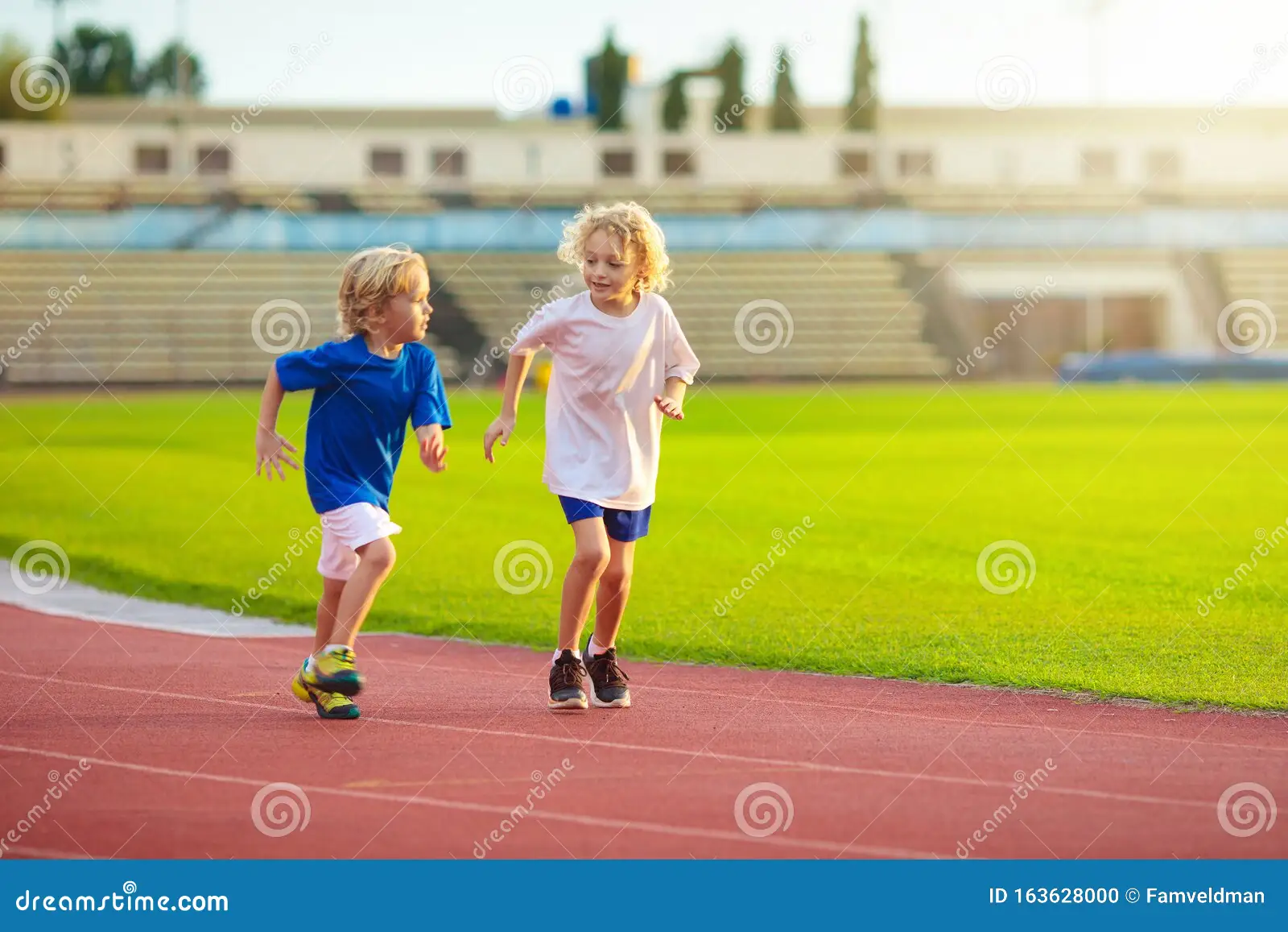 官方：莱斯特城英超冠军主力成员富克斯执教英乙纽波特