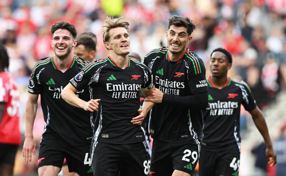 RMC：如果于帕决定不和拜仁续约，巴黎将开出合同报价